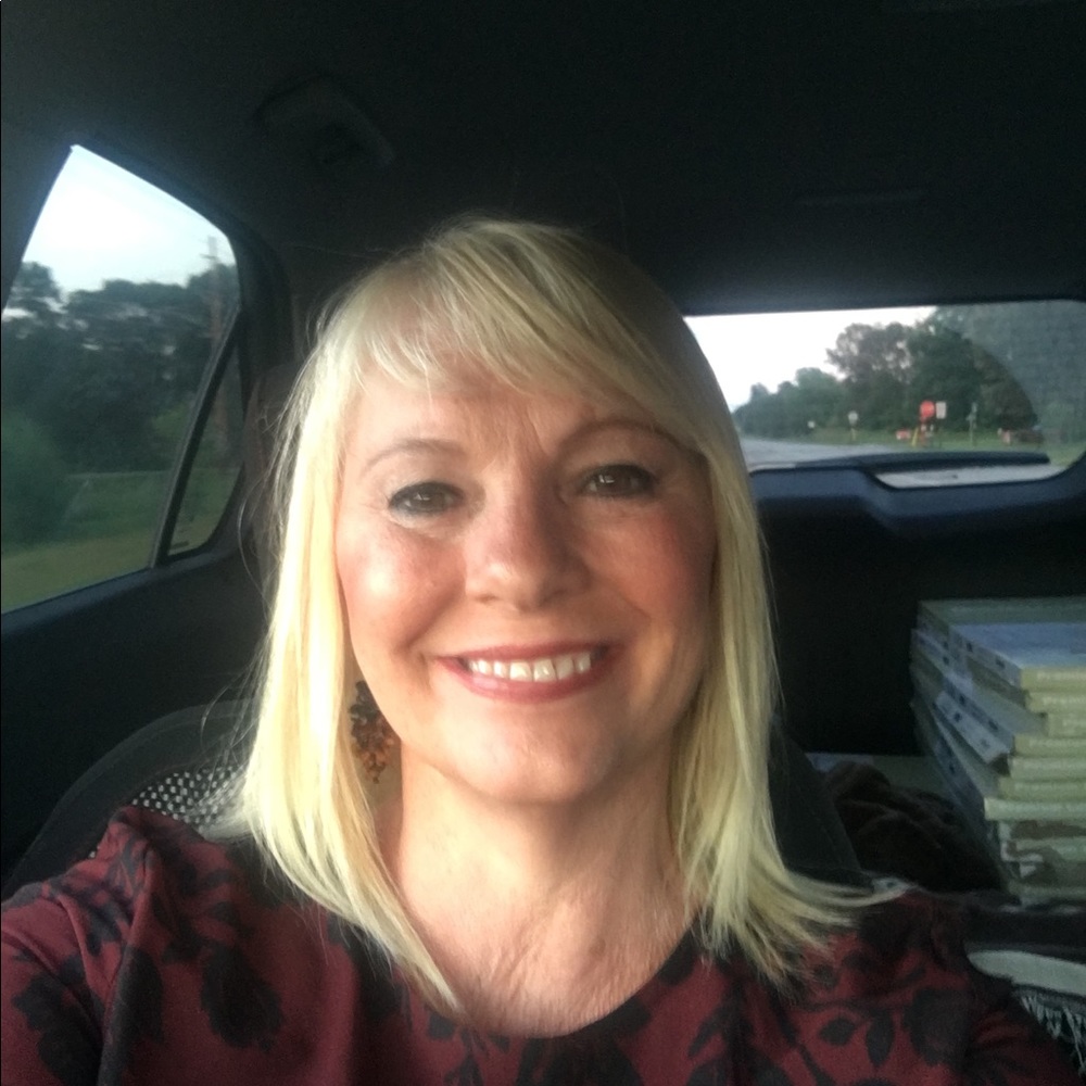 Meet your Posher, Julie